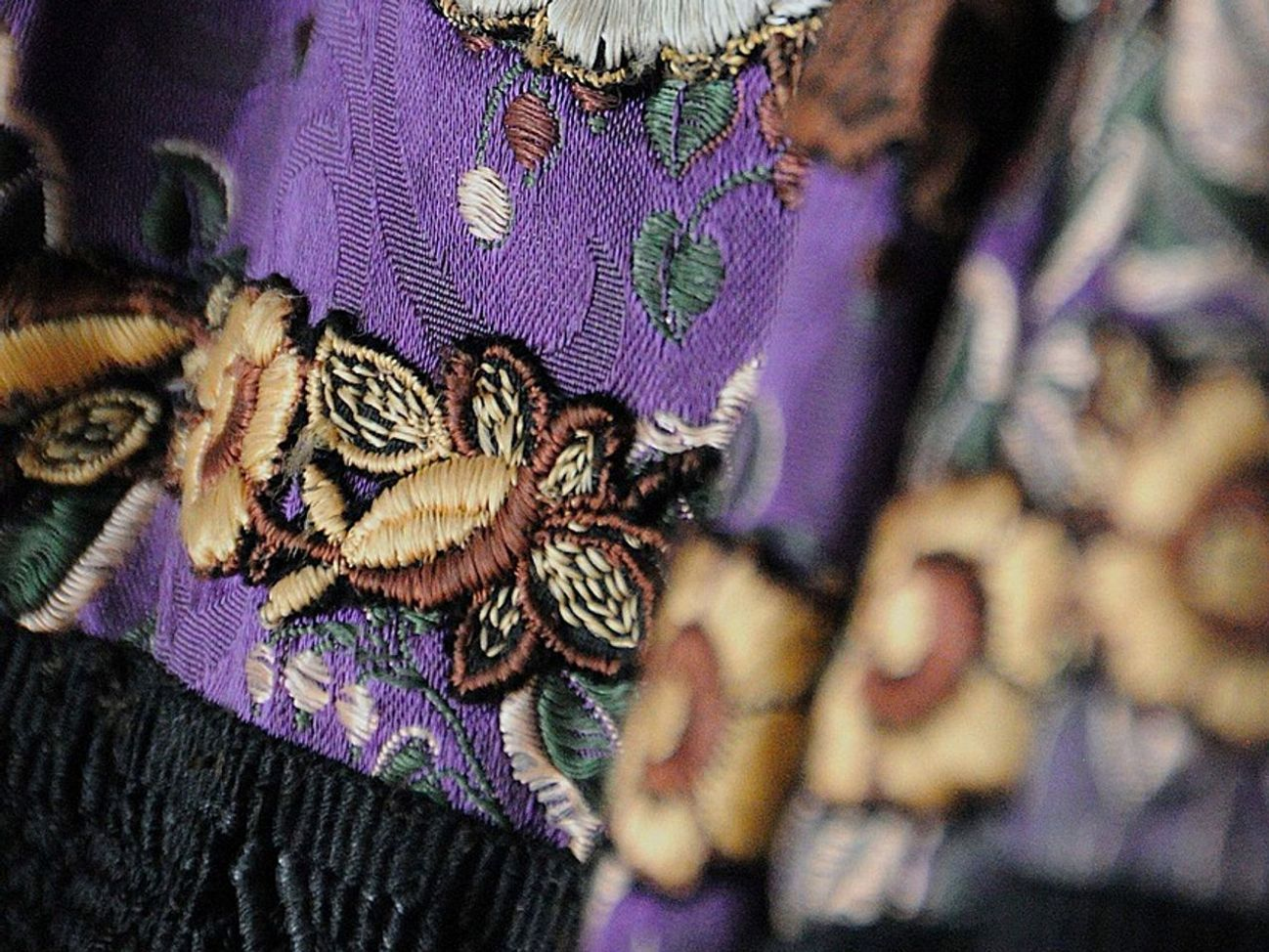 Dönem Koşulları ve Folklore